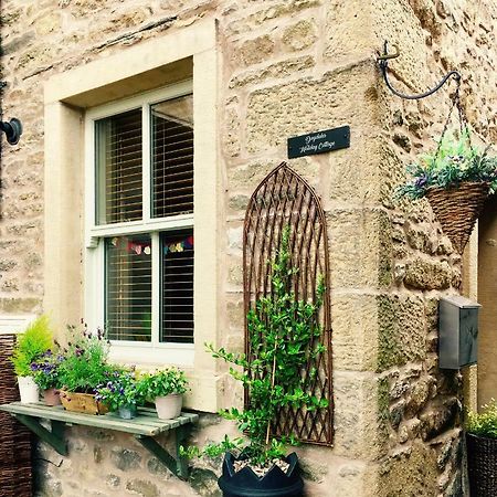 Dugdales Cottage Сетъл Екстериор снимка