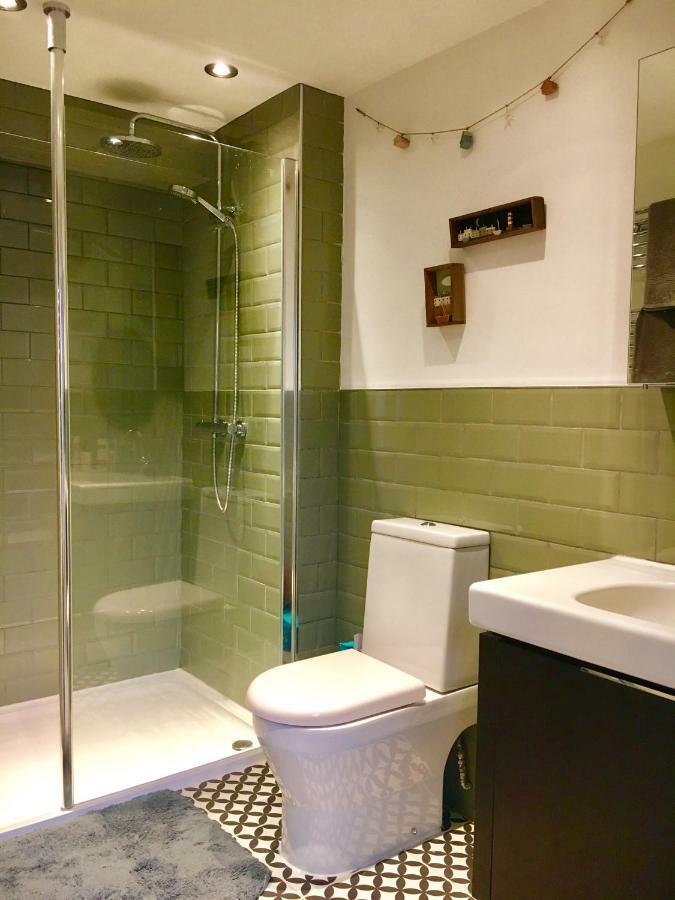 Dugdales Cottage Сетъл Екстериор снимка